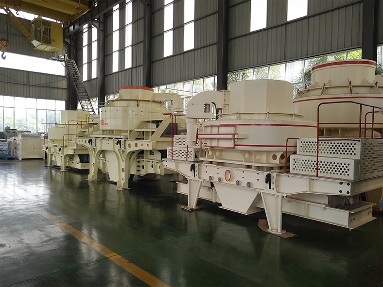 淺談移動(dòng)式破碎機(jī)的特點(diǎn)有哪些?(圖2) 移動(dòng)式破碎機(jī)